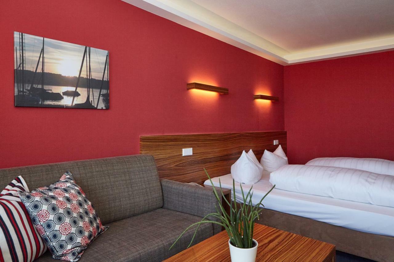 Hotel Schloss Berg แบร์ก อัม ชตาร์นแบร์เกอร์เซ ภายนอก รูปภาพ